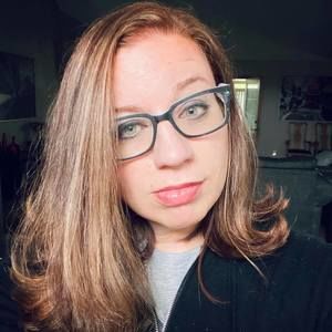 Meet your Posher, Steph